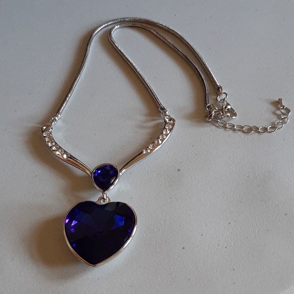 Jewelry - Stunning Statement Faux Sapphire/Diamond Necklace